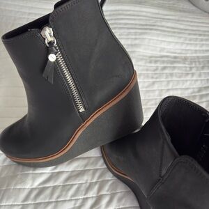 Wedge booties - size 7M - Dr Scholls